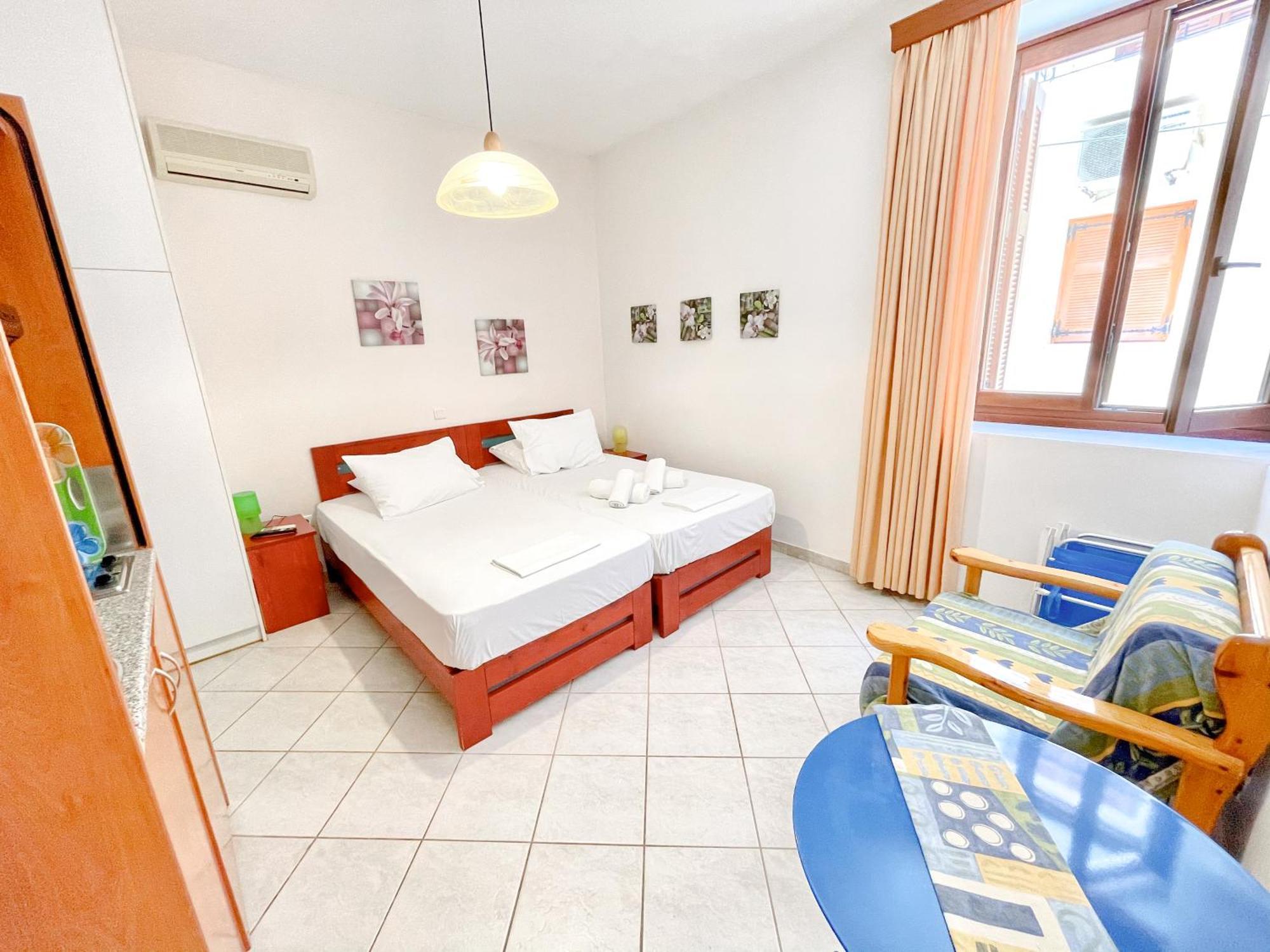 Xenios Zeus Rooms Koróni Zewnętrze zdjęcie