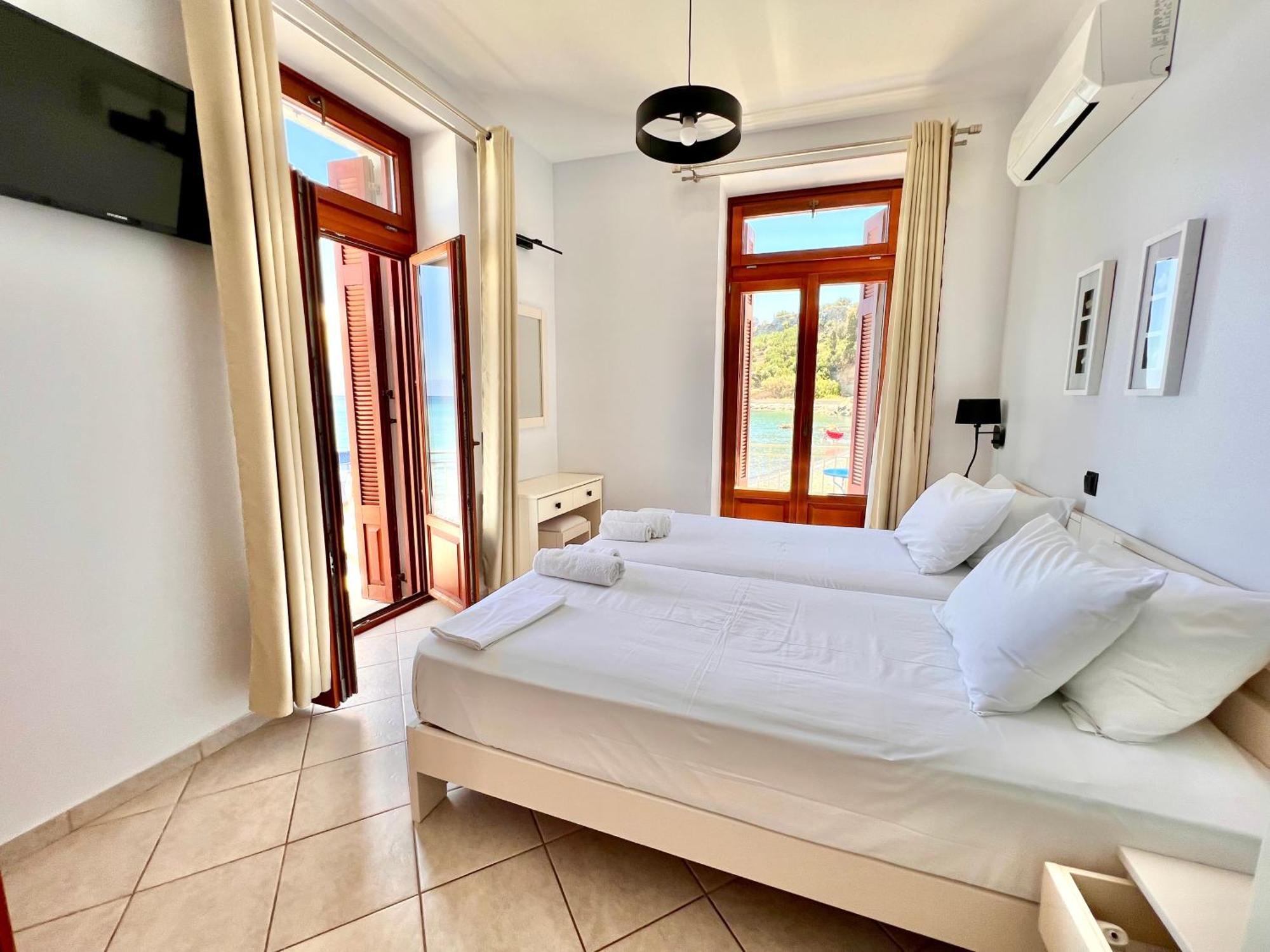 Xenios Zeus Rooms Koróni Zewnętrze zdjęcie