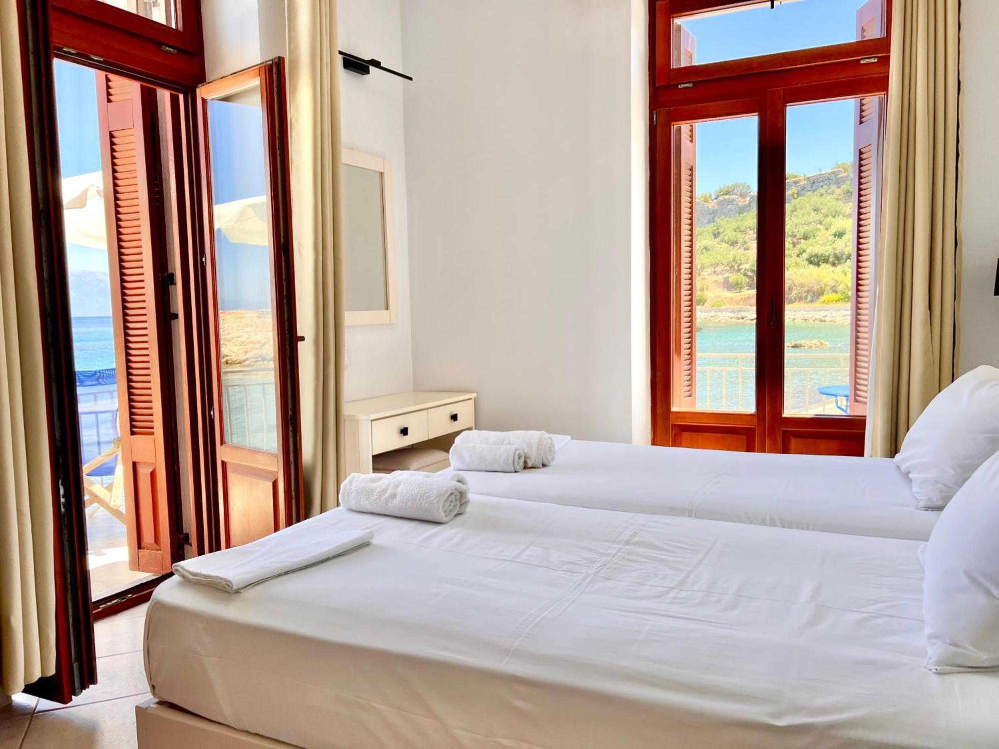 Xenios Zeus Rooms Koróni Zewnętrze zdjęcie