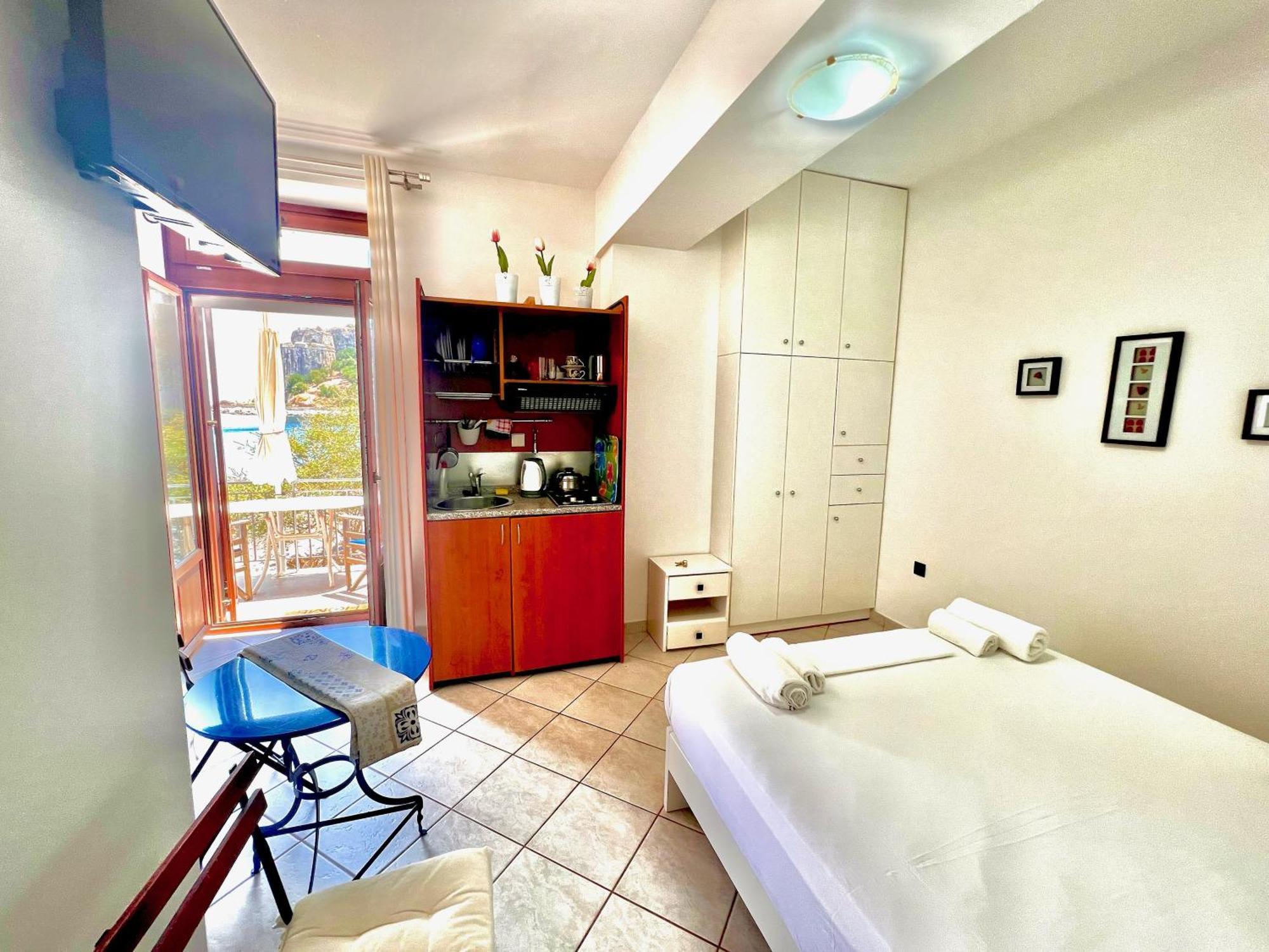 Xenios Zeus Rooms Koróni Zewnętrze zdjęcie